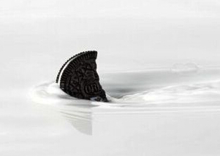 简洁创新食品创意海报设计